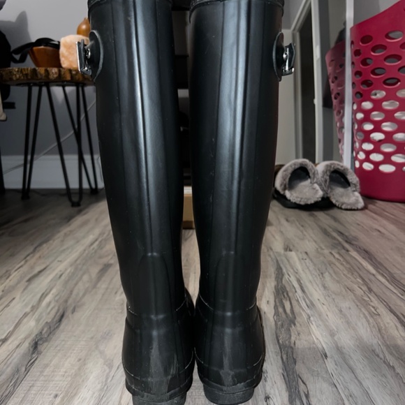 Hunter Original Tall Rain Boots - US 6 WOMEN - Picture 3 of 7